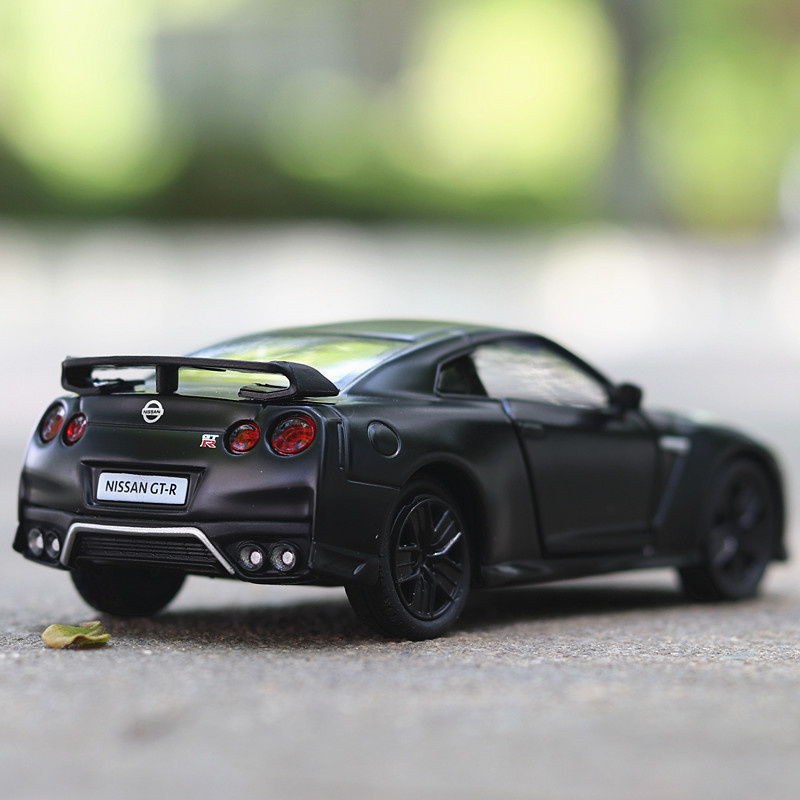 1 36 Nissan Gtr hợp kim Xe mô hình đồ chơi chính hãng giấy phép kim loại