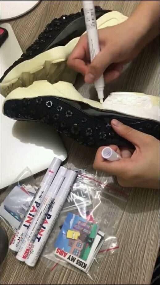 Bút PAINT làm mới giầy dép