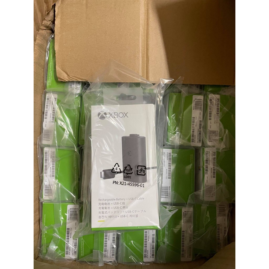 Pin kèm cáp sạc tay cầm xbox series x chính hãng