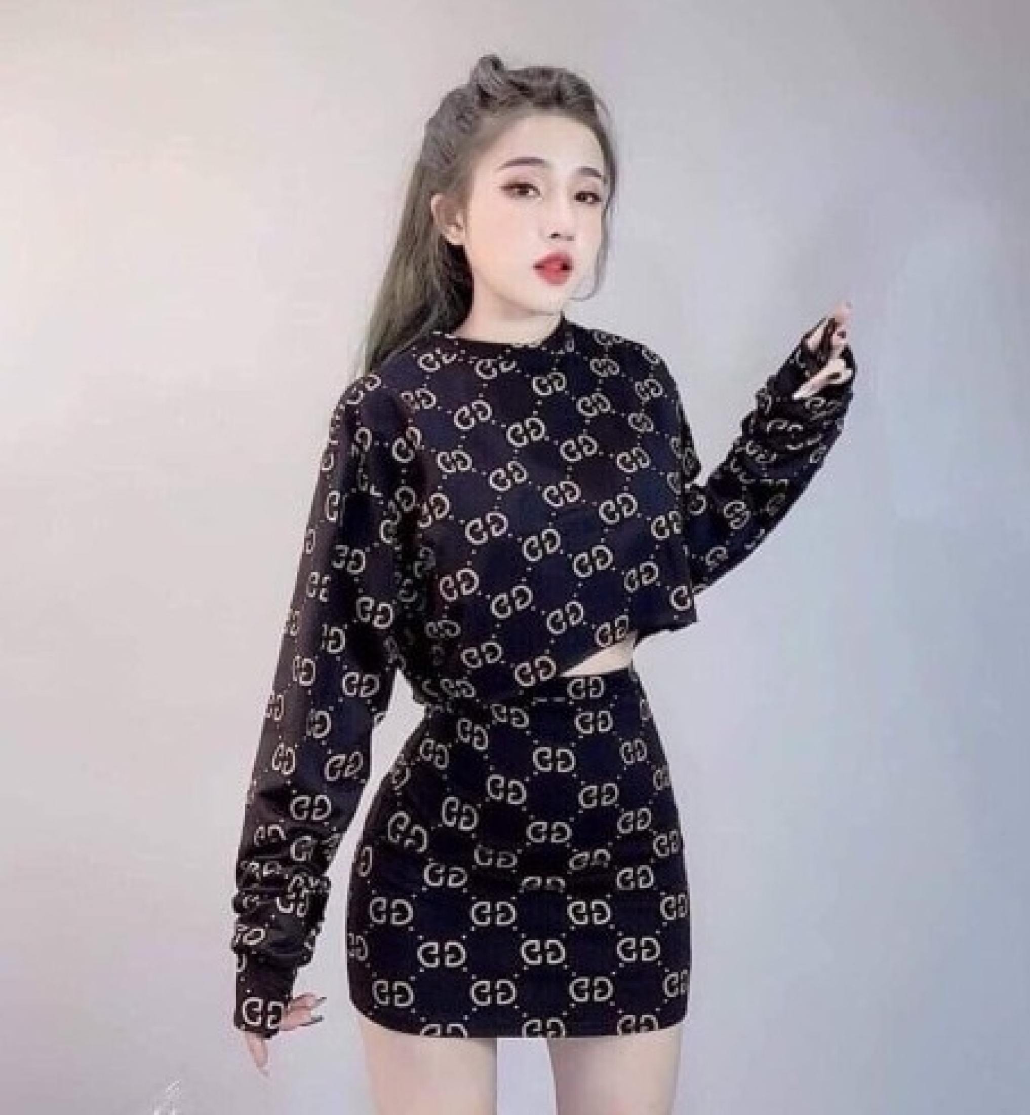 [MẪU MỚI] SÉT BỘ CÁ TÍNH GỒM CHÂN VÁY & ÁO TAY DÀI IN  HỌA TIẾT THỜI TRANG SUNI