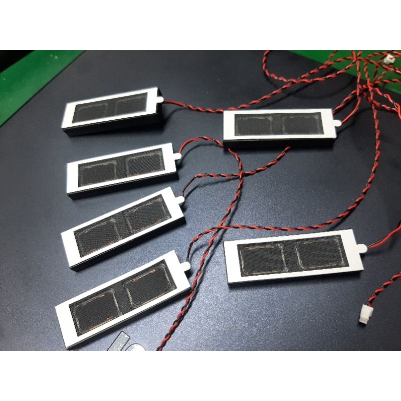 Loa độ laptop mới nghe to rõ bền.