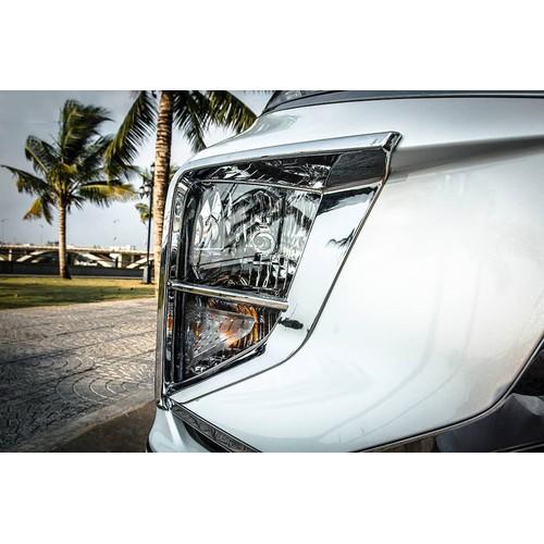 Bộ 2 viền đèn pha Xpander 2018 2019 2020 2021 mạ crom cao cấp, có sẵn băng dính 2 mặt, phụ kiện trang trí ngoại thất xe sang trọng cá tính hơn