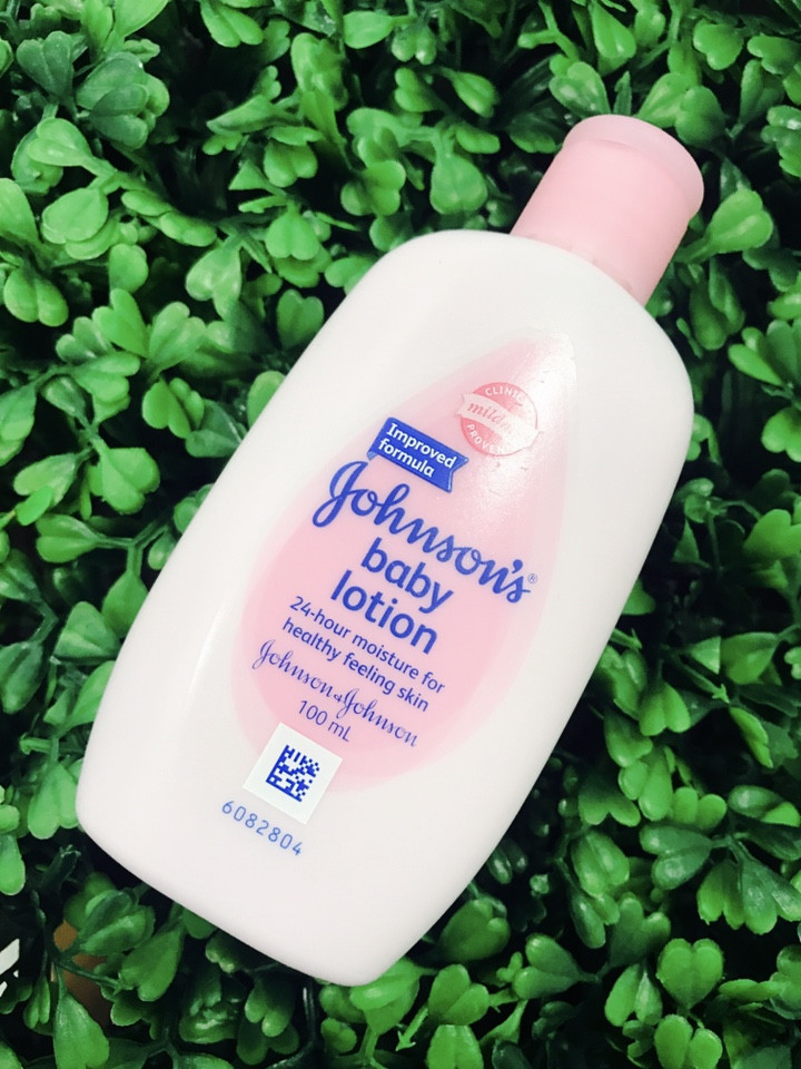 Sữa dưỡng ẩm Johnson's baby lotion 100ml