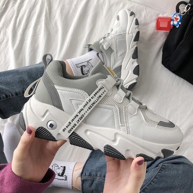 ( 2 MÀU ) Giày Nữ Thể Thao Sneaker Mới 5S Đế Độn 2 Màu Cực Đẹp Kiểu Dáng Hot Trend