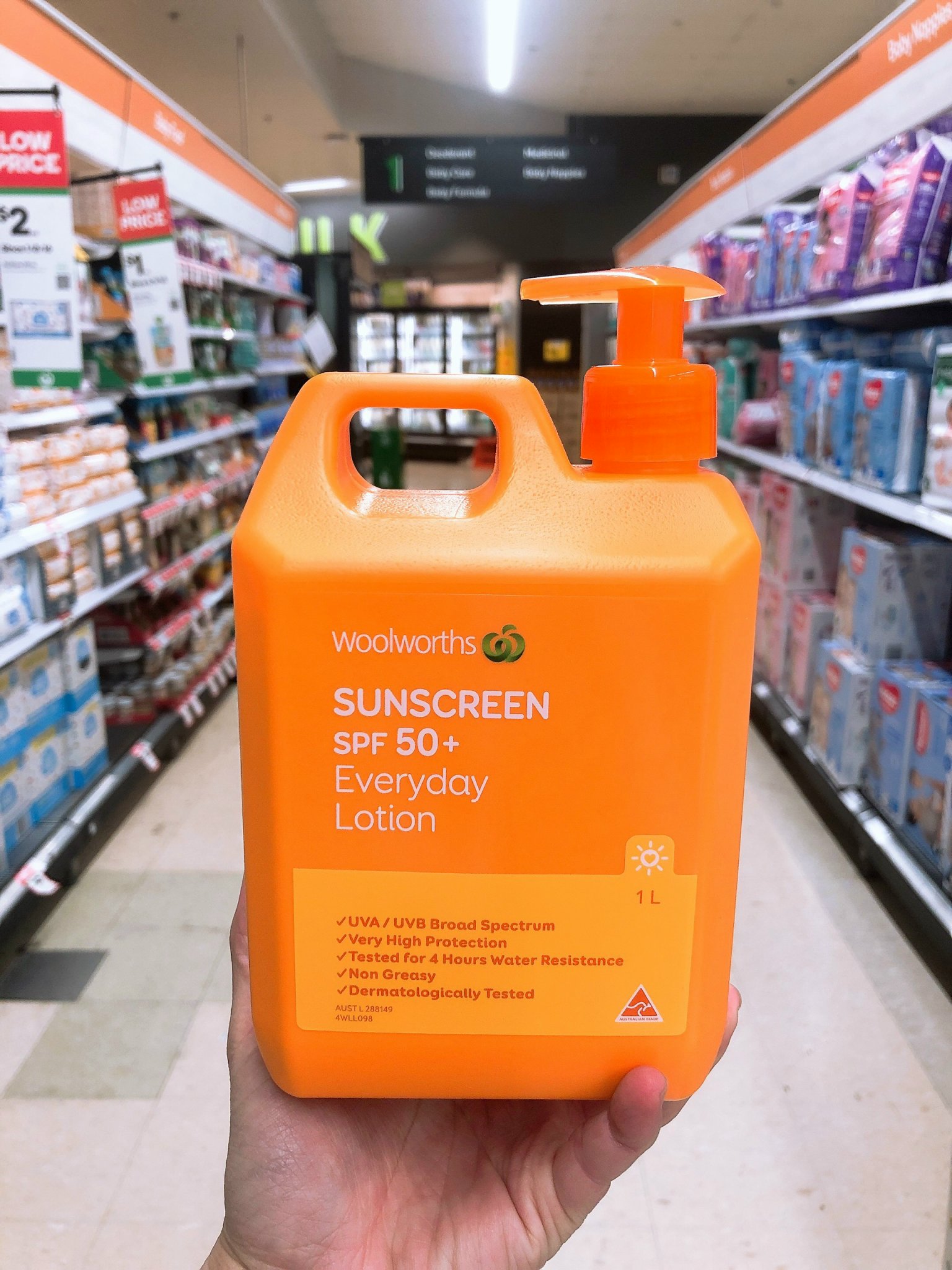 Kem chống nắng body Woolworths sunscreen SPF 50+ everyday lotion