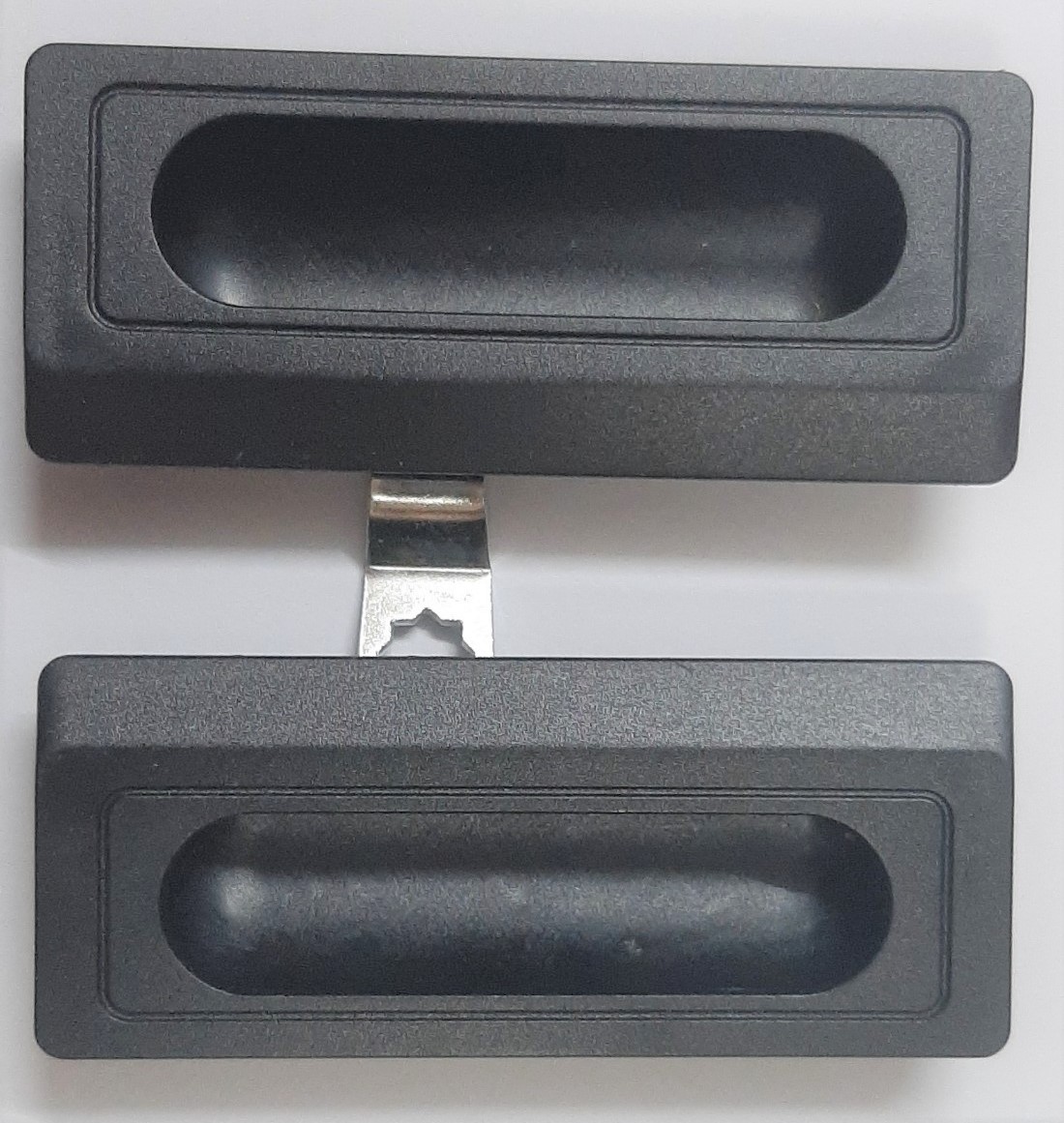 Tay nắm nhựa cho tủ tài liệu bằng gỗ, thép