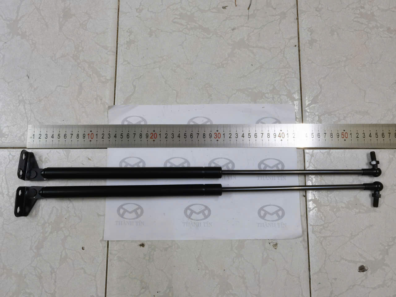 Ty chống cốp sau Subaru Forester 2019-