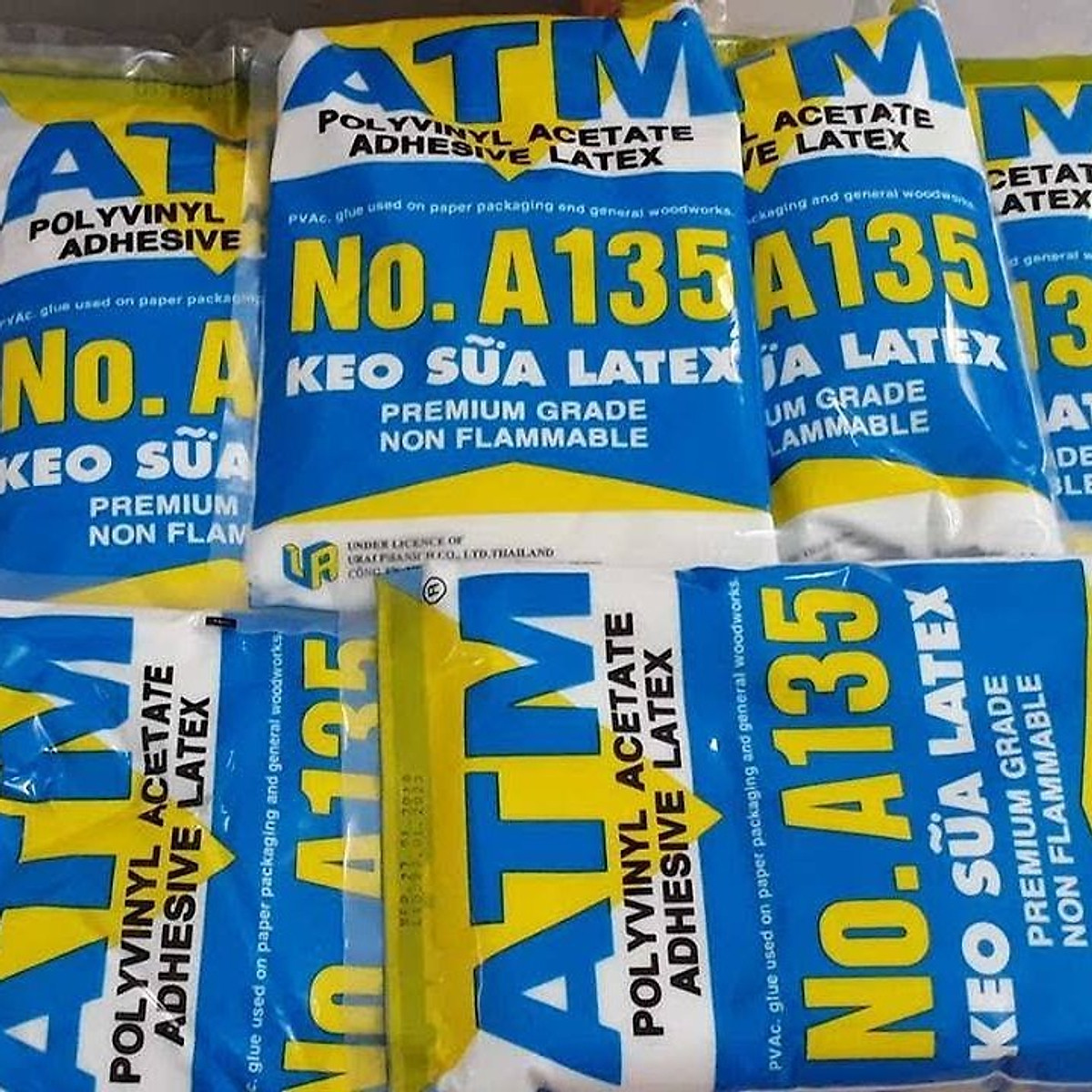 Thùng 10 bịch Keo sữa ATM- A135 dùng cho giấy dán tường, dán giấy, gỗ, chống thấm,làm simili