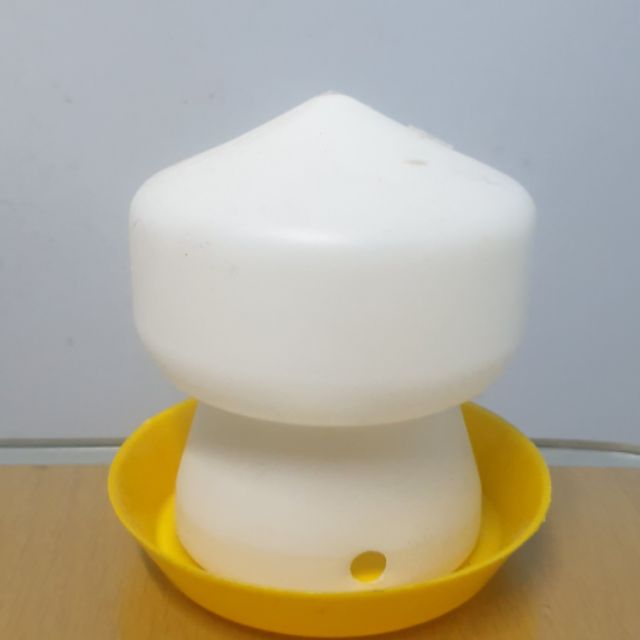 Máng Uống Cho Gà Con, Cút Chim Và Thú Cưng Loại Nhỏ