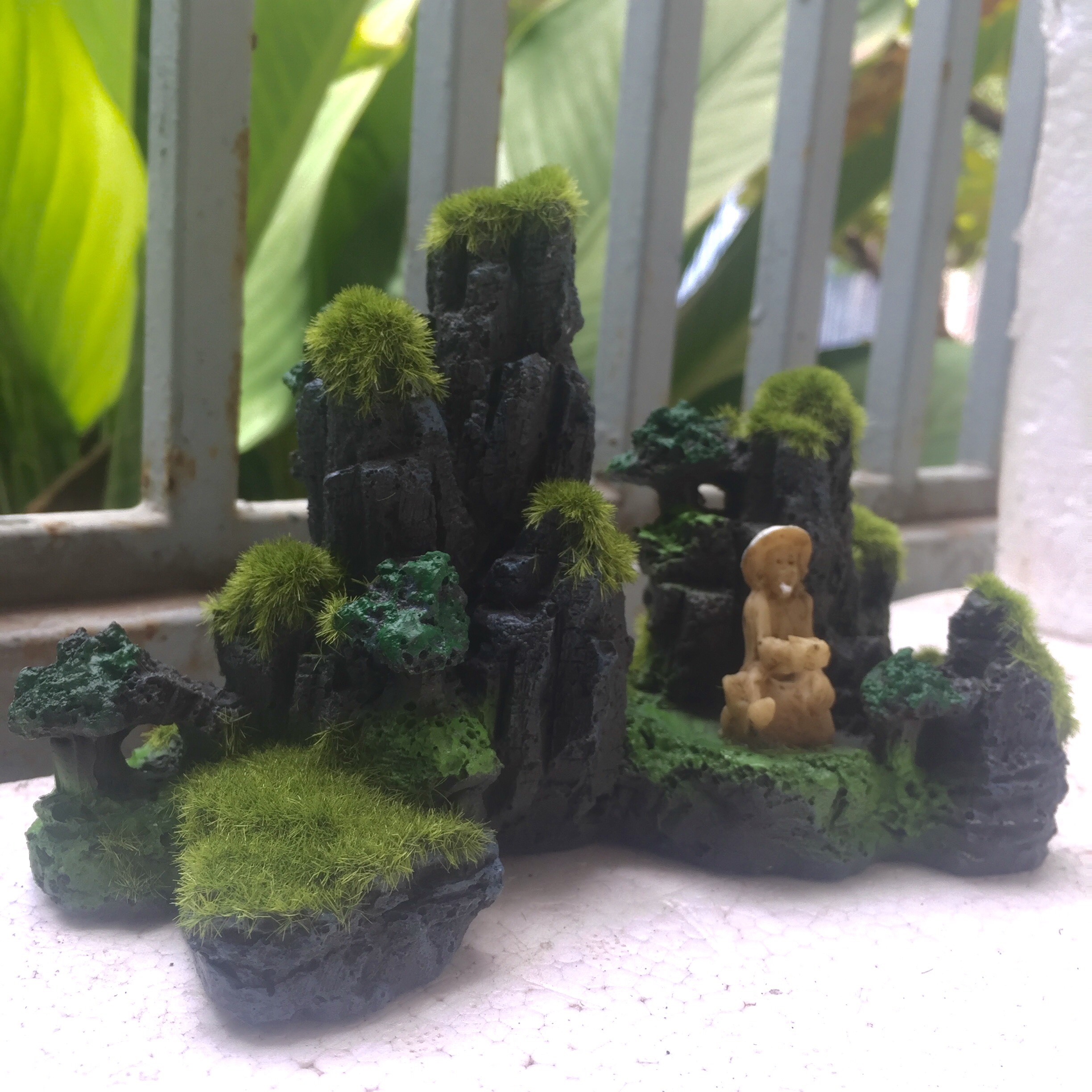 Hòn Non Bộ Nhỏ Có Rêu (mẫu số 3)