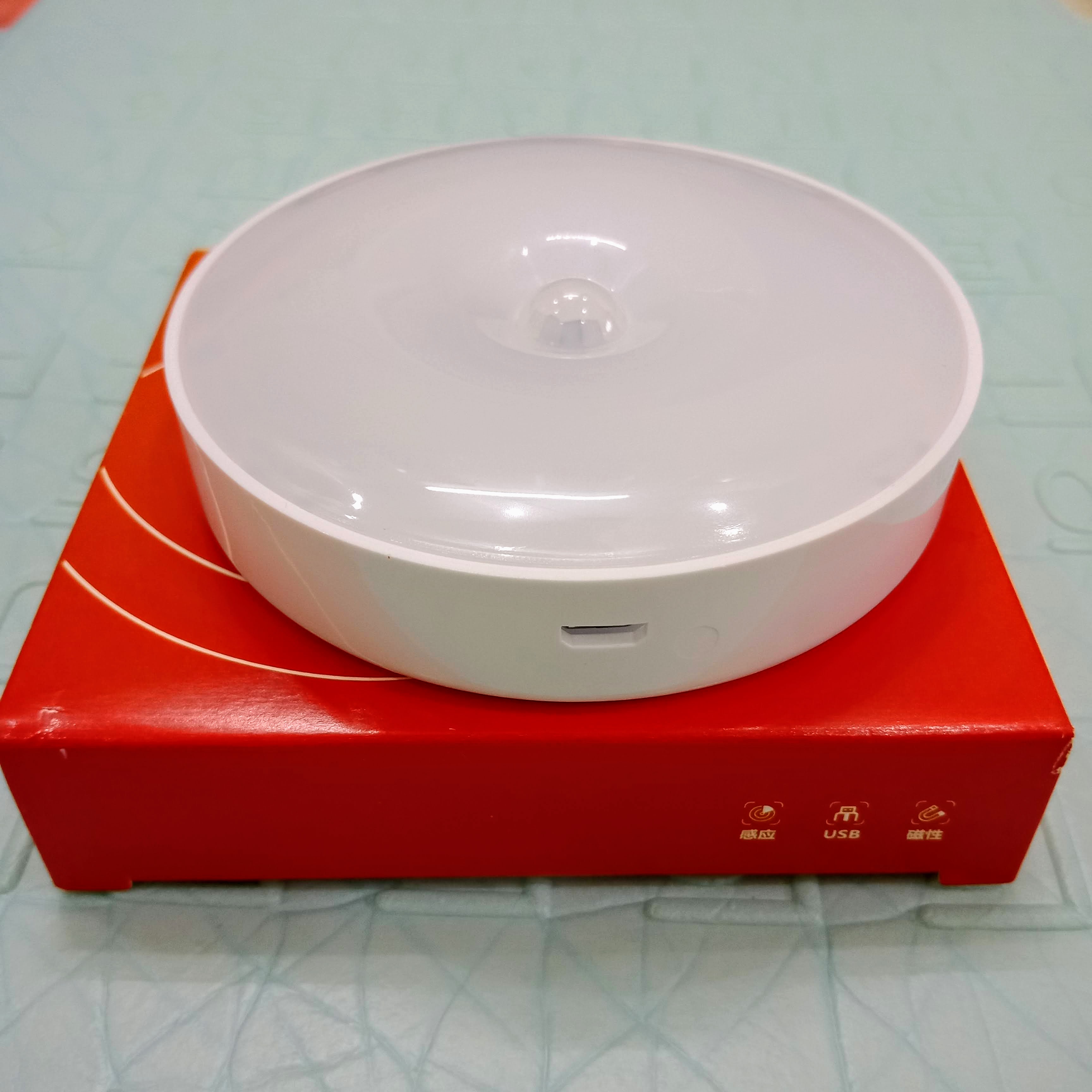 Đèn Led cảm ứng dán tường sử dụng PIN SẠC USB 5V, tự động chiếu sáng, tiện lợi dễ dàng lắp đặt