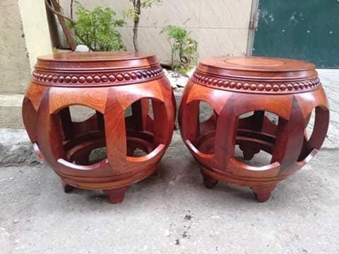 Đôn trống gỗ hương kích thước cao 35 cm mặt 30 cm.