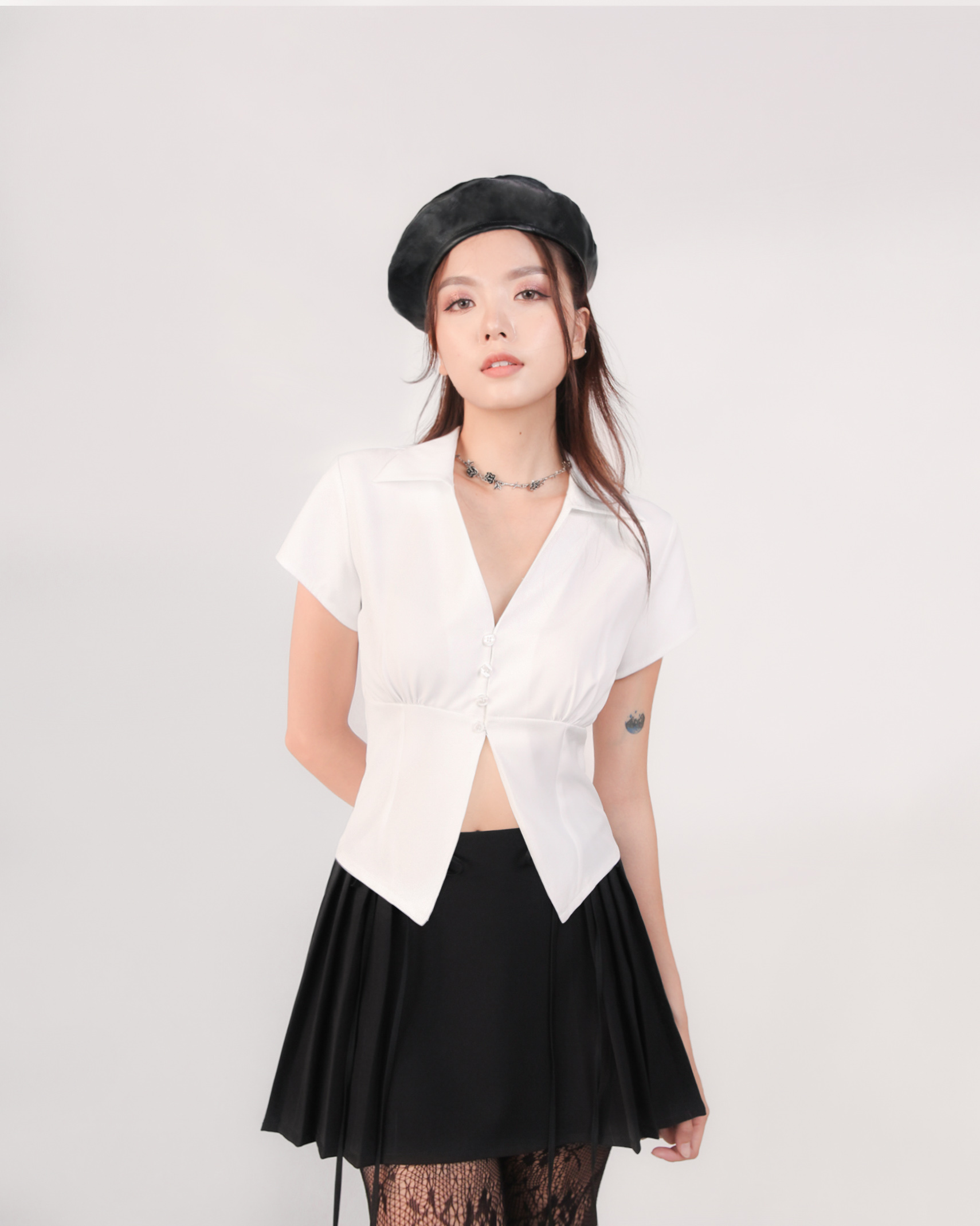 DALLA Sơ mi tay ngắn nhún ngực xẻ tà