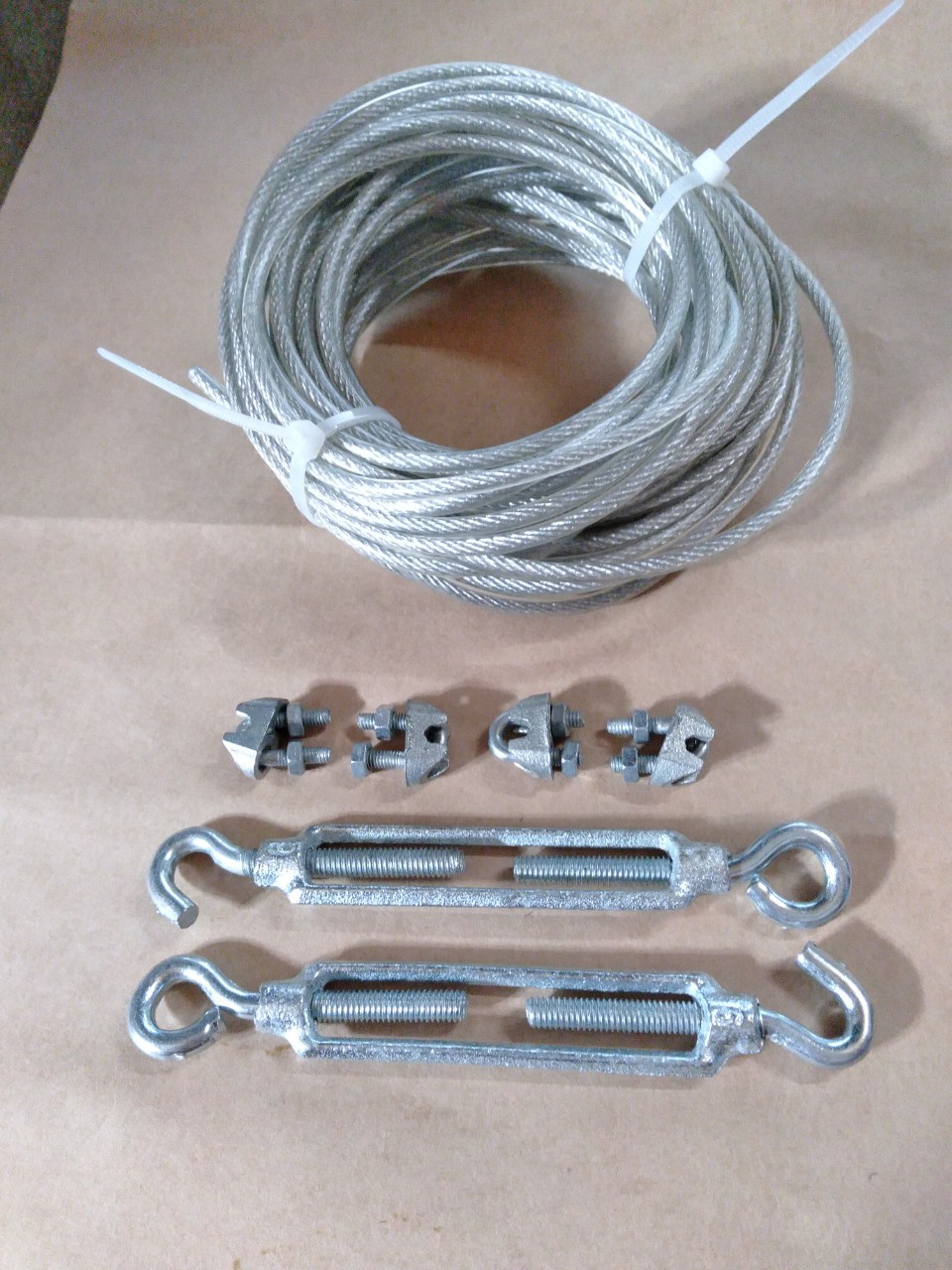 15m Dây Cáp bọc nhựa 4mm kèm 4 khóa cáp và 2 tăng đơ