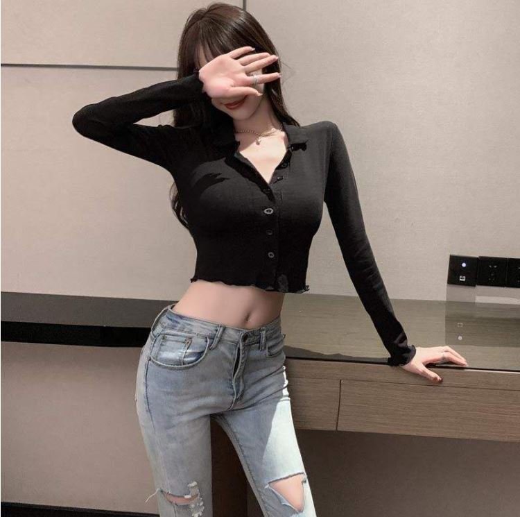 Áo crotop có cúc dài tay cổ sơ mi