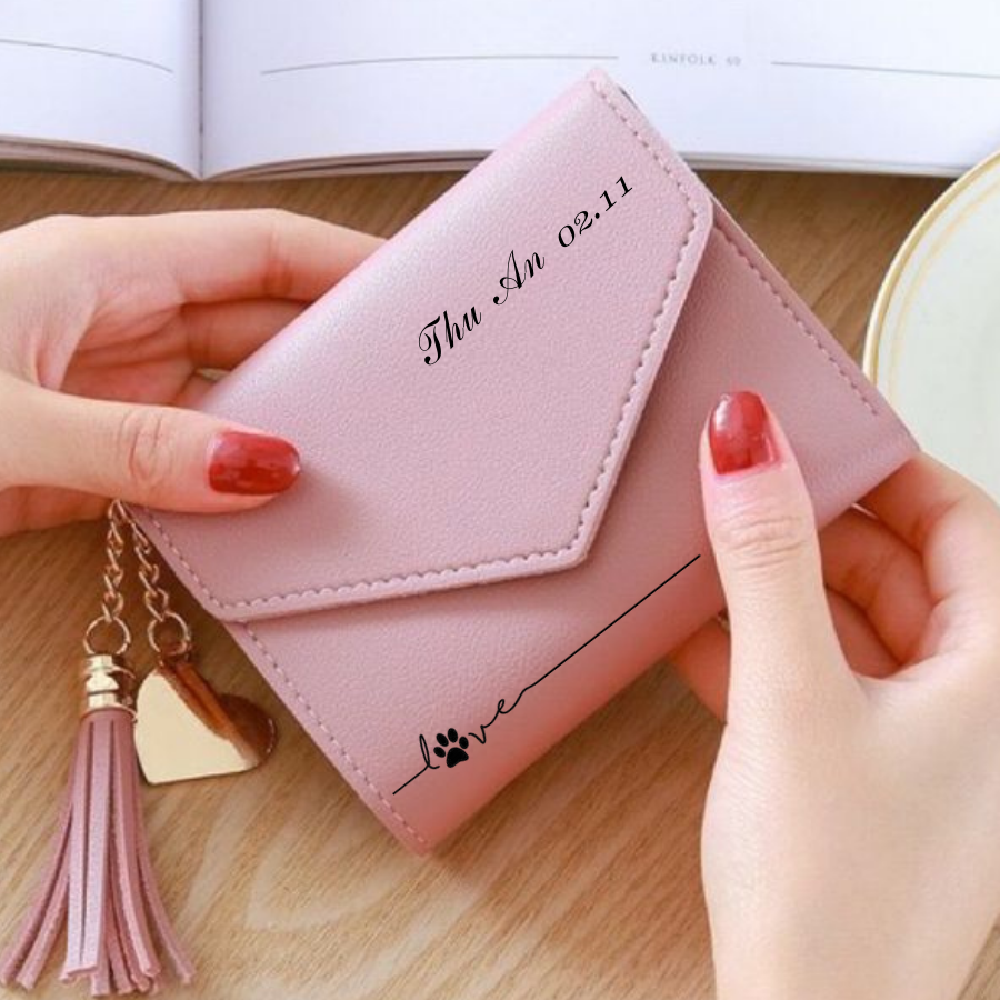 [HCM]Ví nữ khắc tên dáng vuông tua rua - bóp khắc chữ - ví cầm tay - ví gấp - quà tặng sinh nhật ý nghĩa - quà tặng tình yêu- quà tặng cô giáo ngày 20-11 ý nghĩa