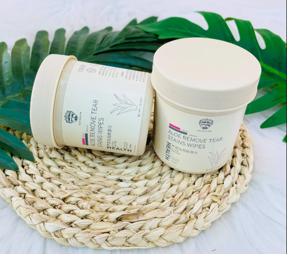 Khăn ướt lau sạch mắt cho chó mèo
