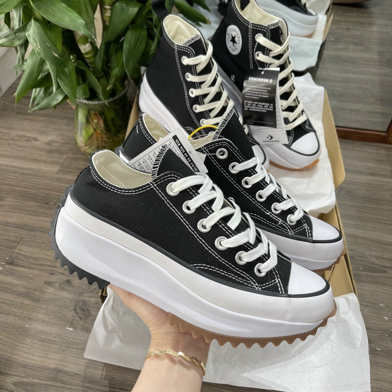 Giày Converse Run Star Hike Hi Low Black White Cổ Thấp