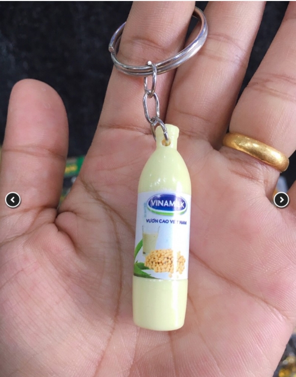 Móc khóa chai nước độc đáo