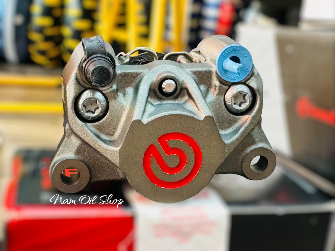 Heo Brembo 2 pis chính hãng màu xám logo đỏ