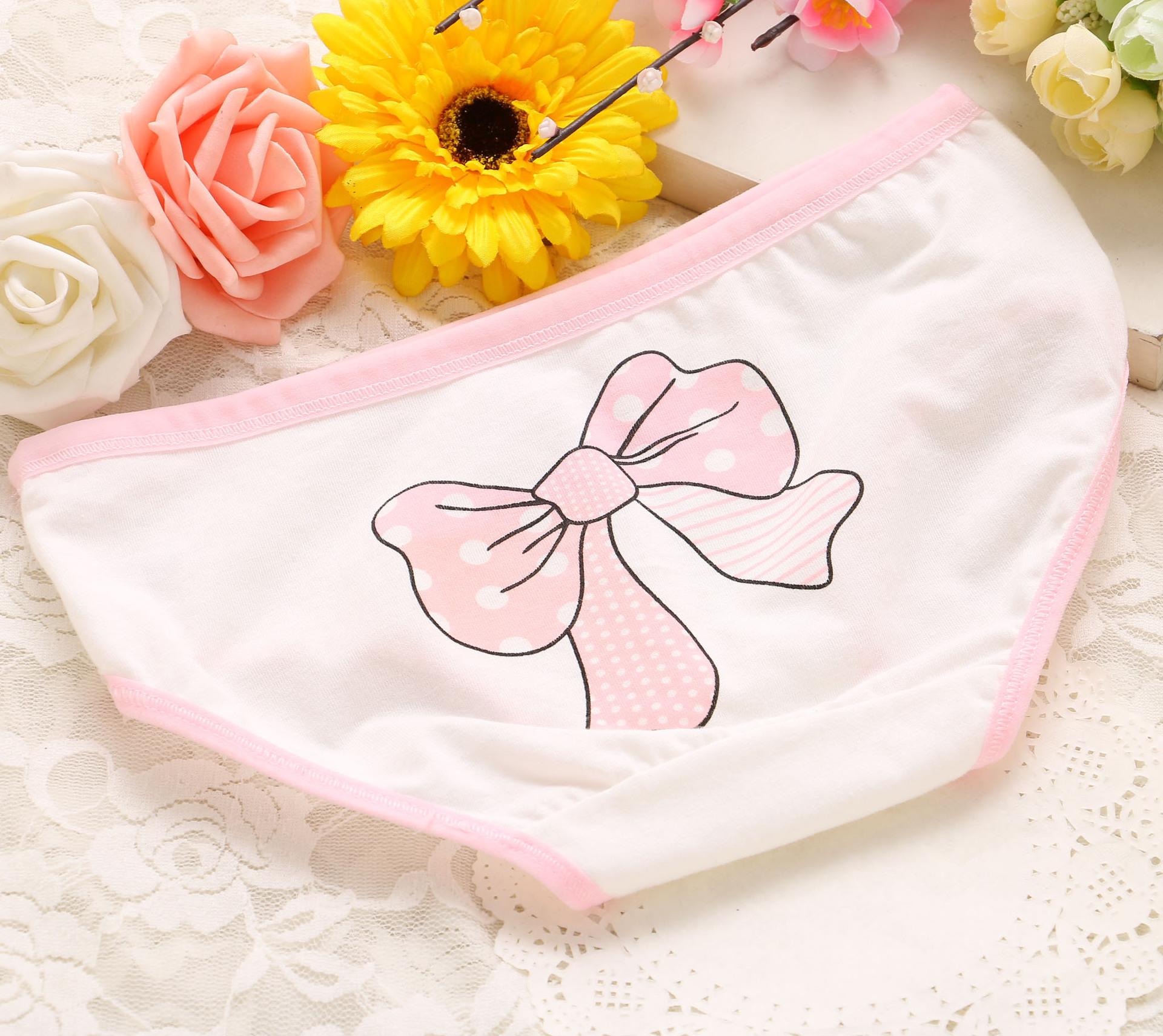 Combo 10 quần lót tam giác chất cotton mịn cho bé gái ql003