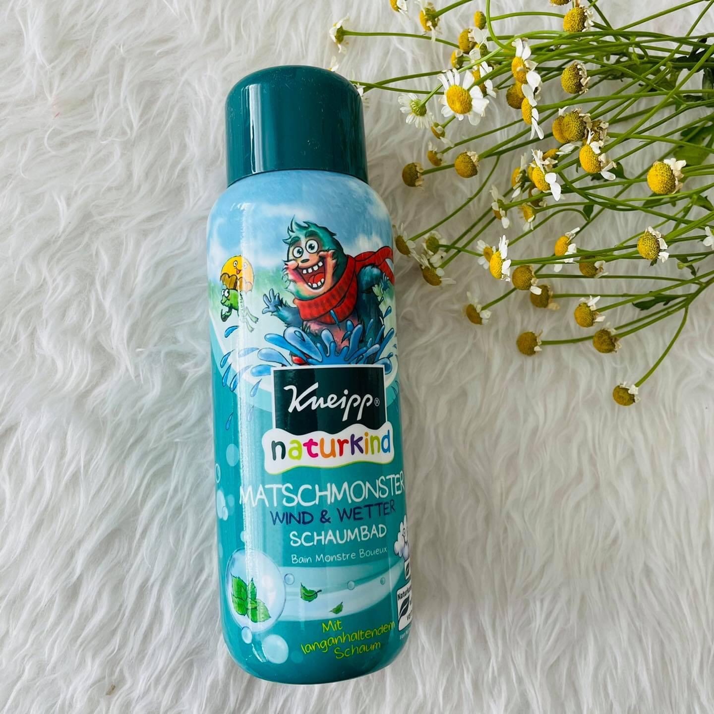 Tắm bồn tạo bọt cho bé Kneipp Monster