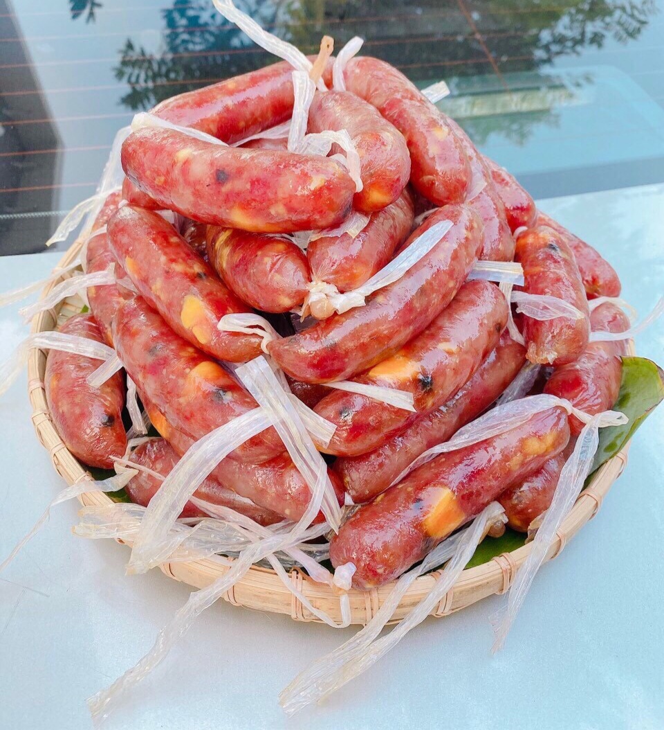 Lạp xưởng trứng muối 85% nạc đặc sản cai lậy