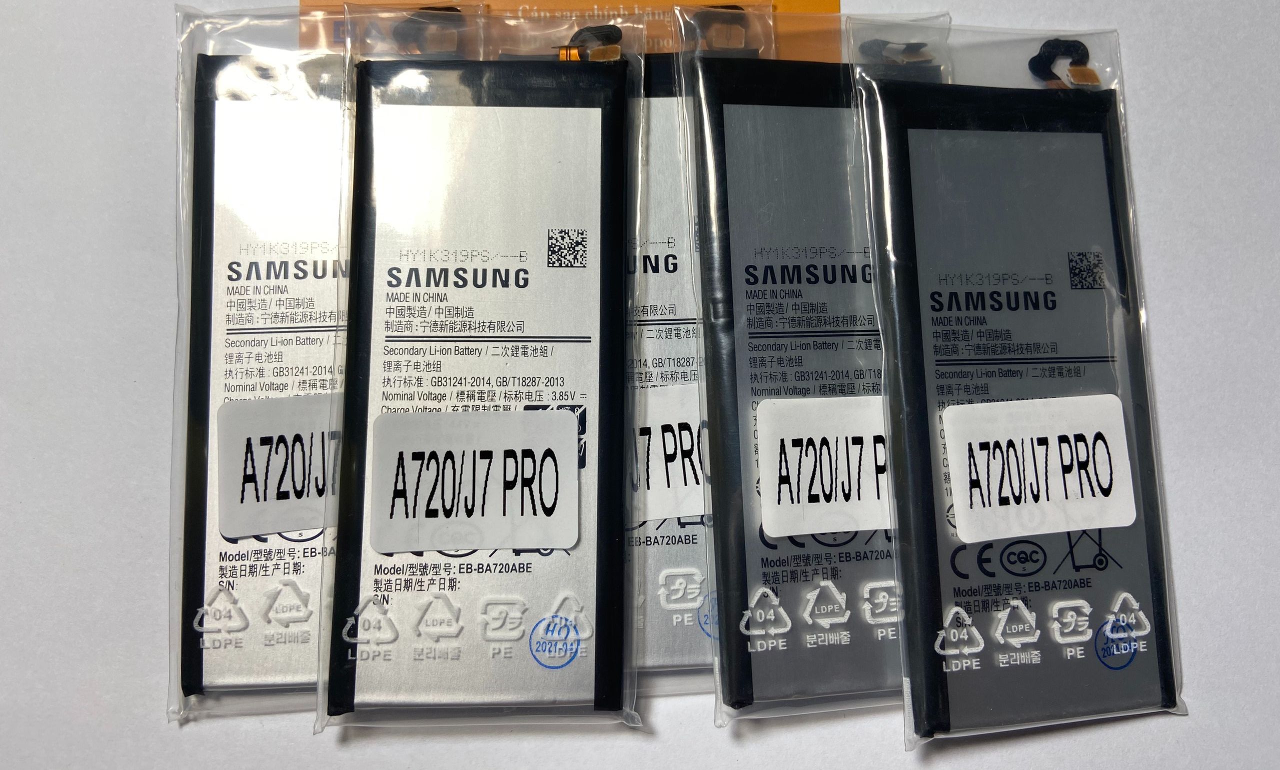 Pin zin samsung galaxy a7 2017 a720 j7 pro j730