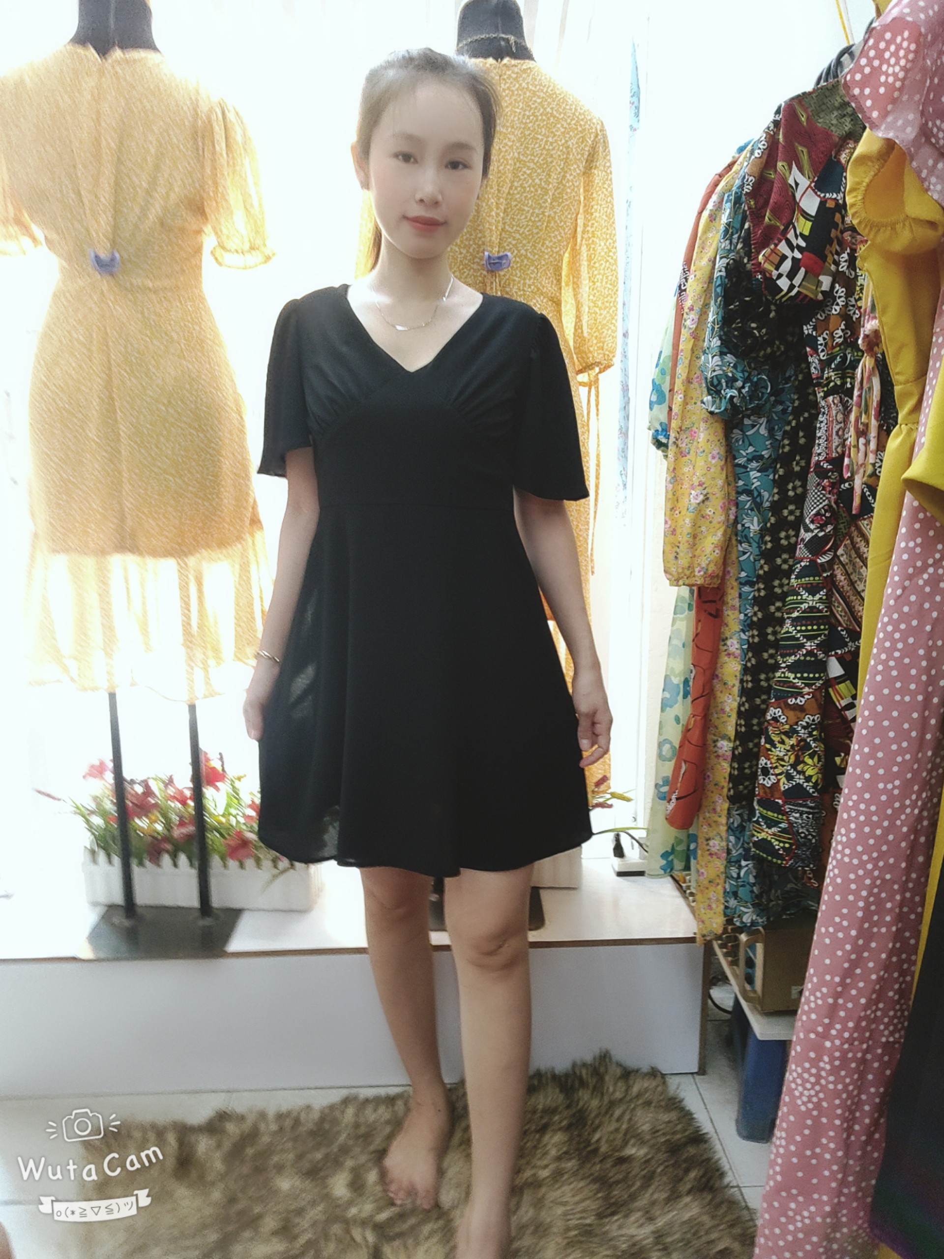 Đầm tim nhún ngực ,tay cánh tiên