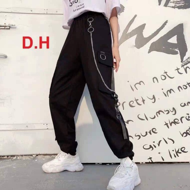 Quần Kaki Dây Xích Túi Hộp Chun Gấu Q299