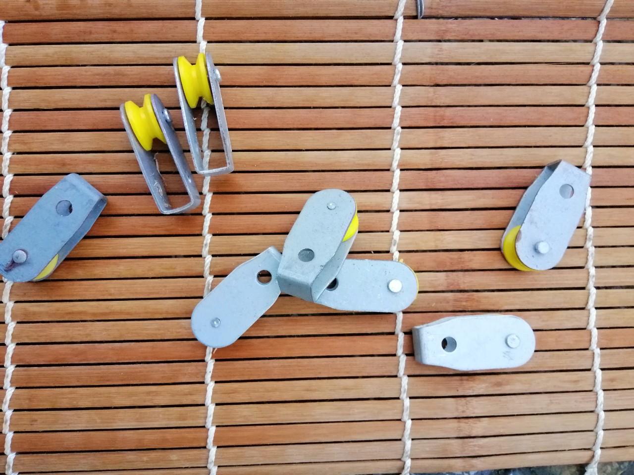ròng rọc sắt 1 cặp hai cái