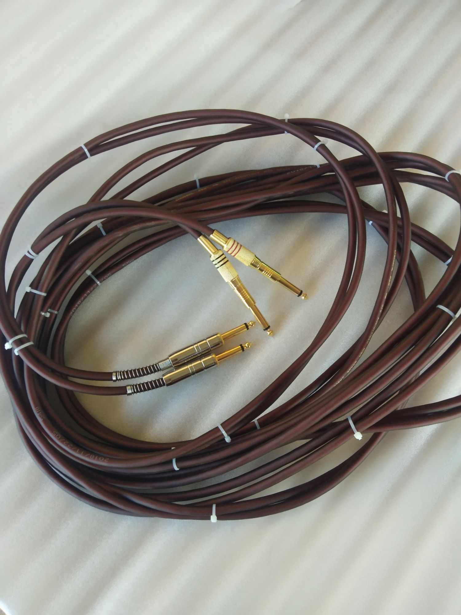 dây âm thanh đàn organ