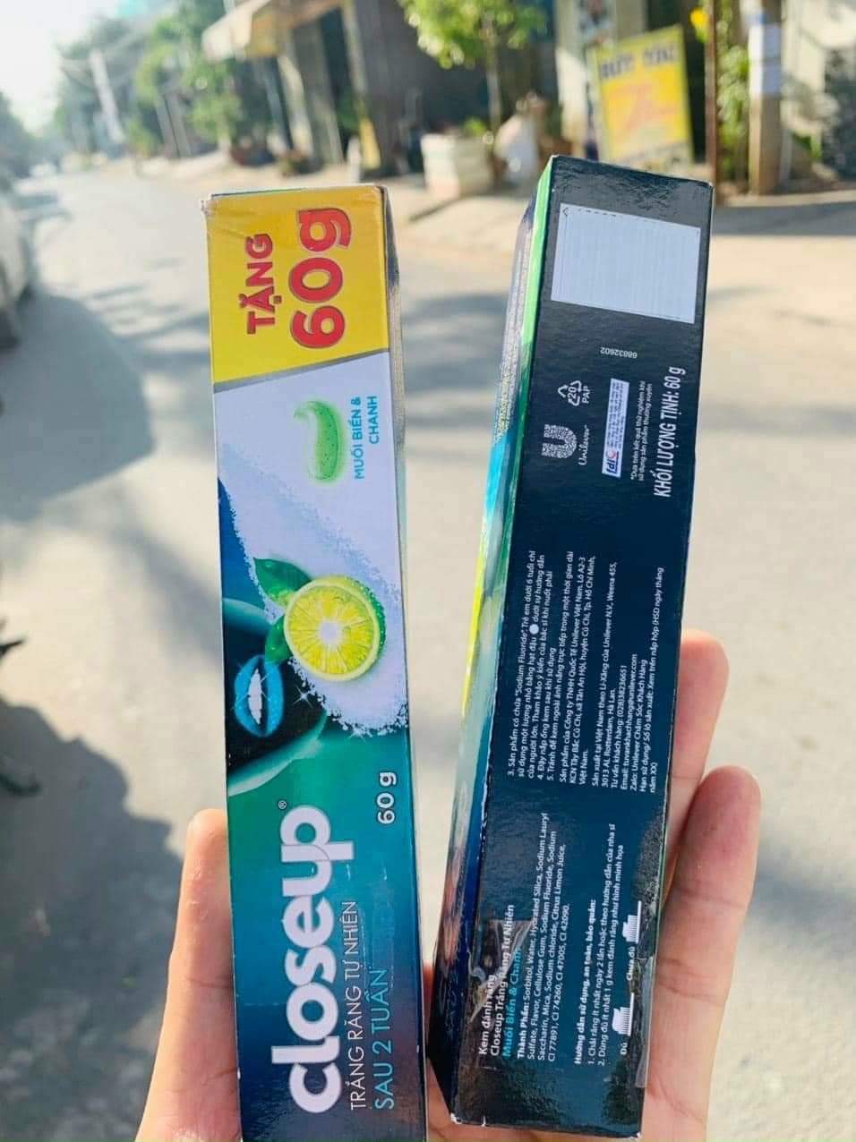 Kem đánh răng closeup 60g