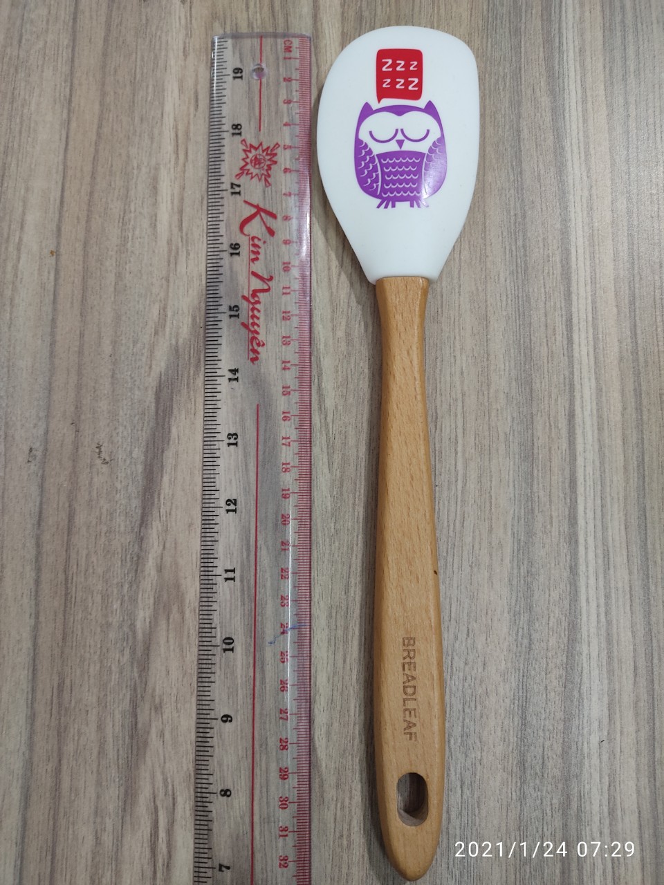 Vét bột, kem silicon cán gỗ hình thú breadleaf 32cm