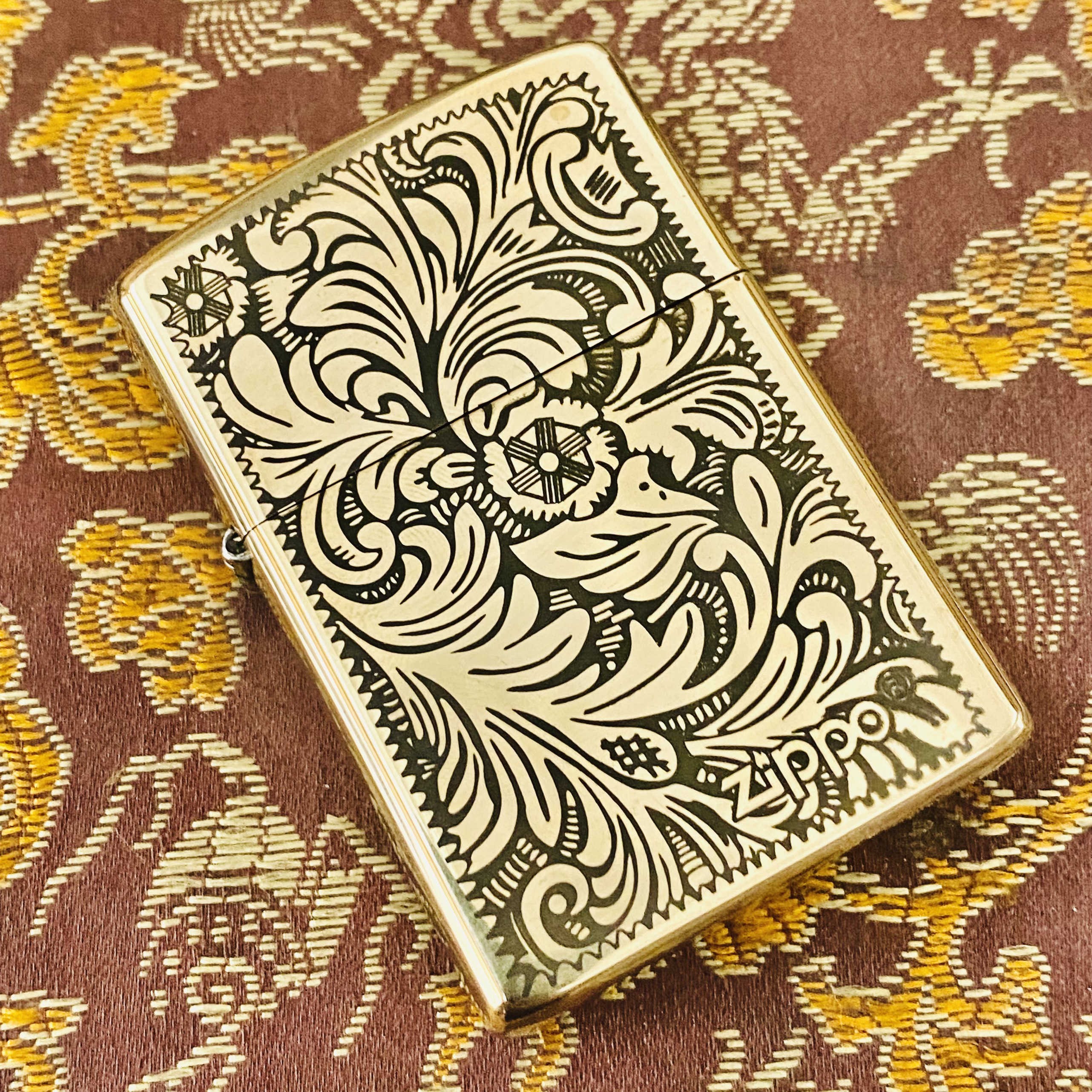 Bật Lửa Zippo La Mã Đồng Nguyên Khối Mẫu Hoa Văn Cổ [ Tặng Chai Xăng+HỘP].