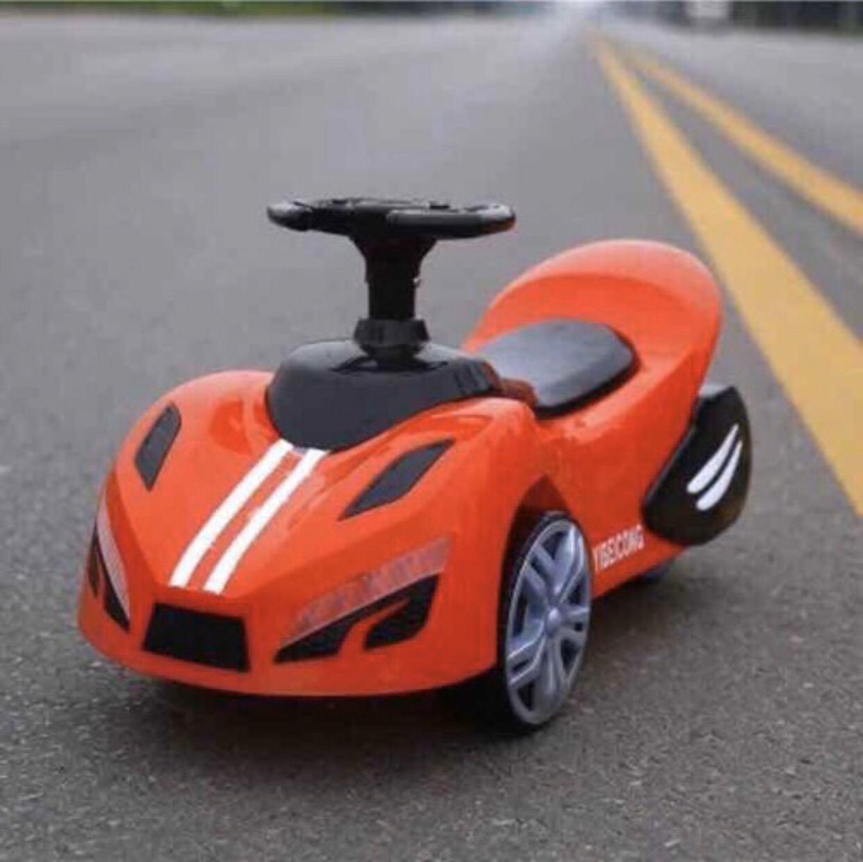 Xe lắc ô tô - Xe chòi chân