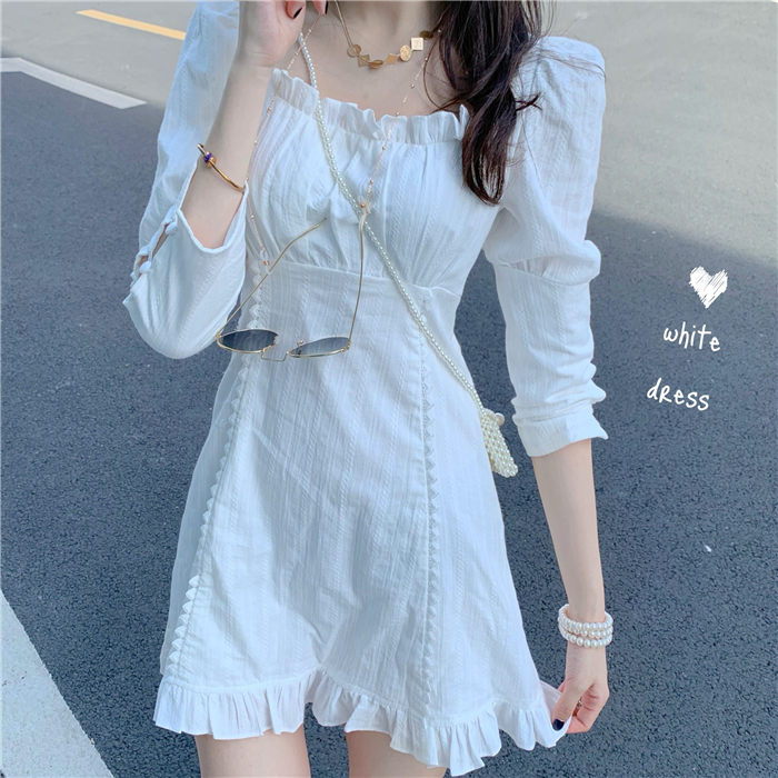 Đầm trắng cổ thuyền đuổi cá phối bèo