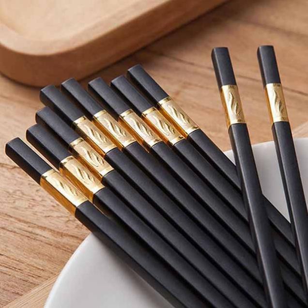 Đũa Mạ Vàng Hàn Quốc Nhựa Đen Nhật Cao Cấp Chống Trơn Chống Mốc Chịu Nhiệt Bộ 10 Đôi