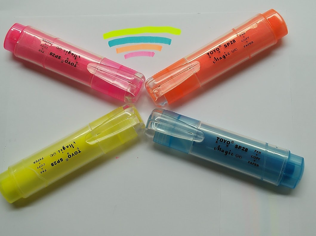 Lẻ 1 cây bút dạ quang TOYO