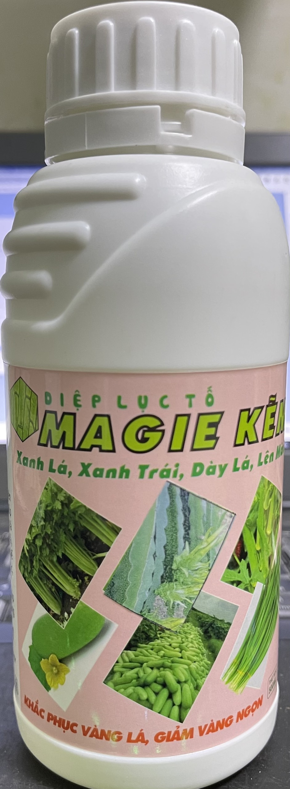 Phân Bón Vi Lượng Diệp Lục Tố - Magie Kẽm - Khắc Phục Vàng Lá Vàng Cành Trên Nhiều Loại Cây Trồng - Chai 500ml