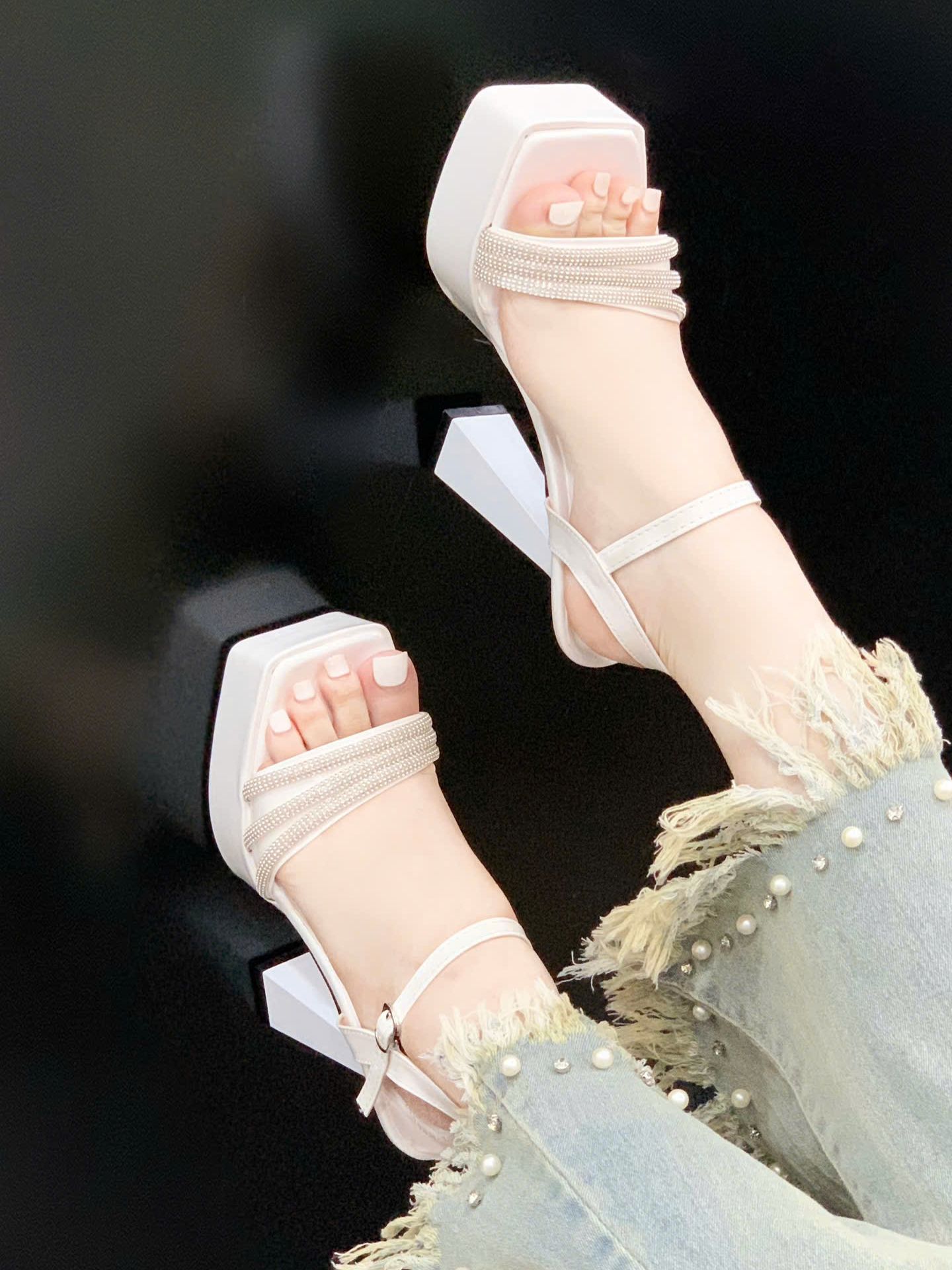GIÀY SANDAL ĐẾ ĐÚP CAO 14CM , ĐÚP TRƯỚC CAO 5CM , QUAI ĐÍNH XOÀN - 2