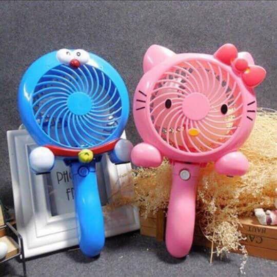 Quạt tích điện doremon, kitty 2 cấp độ mini cầm tay