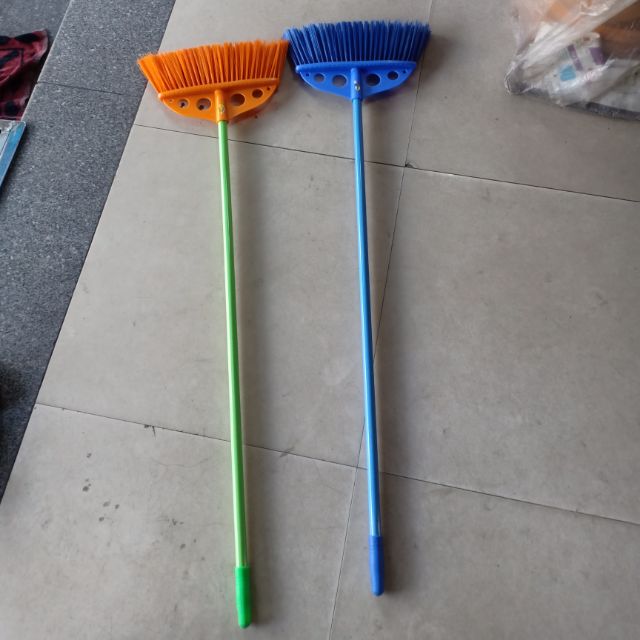 Chổi Nhựa Quét Nước Trần Thức - Loại Có Lỗ