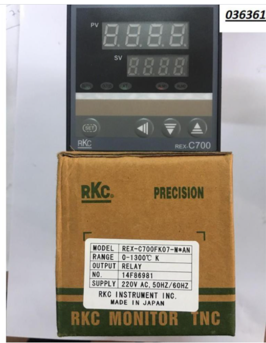 Bộ điều khiển nhiệt độ omron c700 mặt 72x72 75x75
