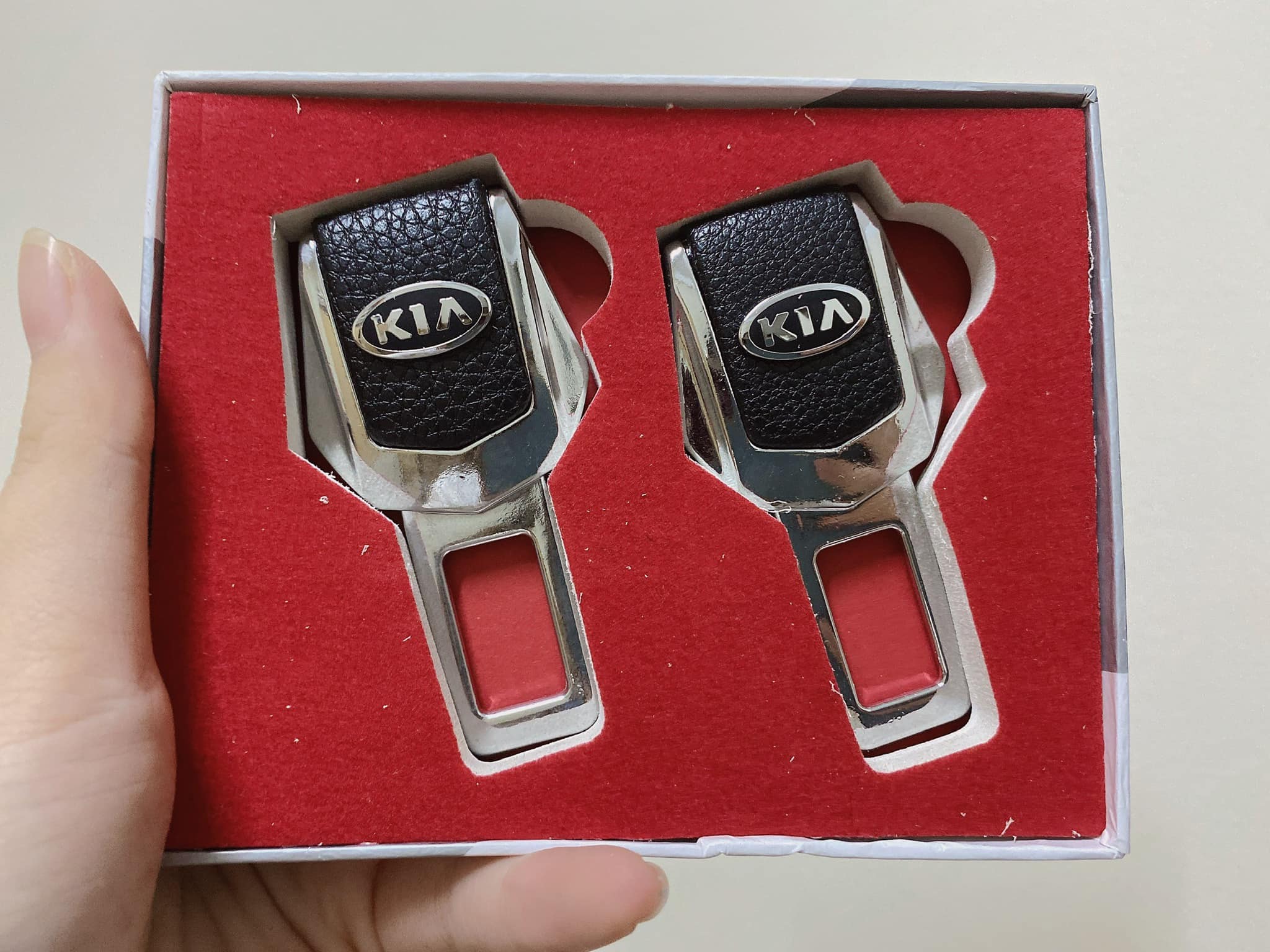 Cài tắt an toàn Kia-cài tắt bảo hiểm cho xe ô tô-1 bộ 2 cài tắt.