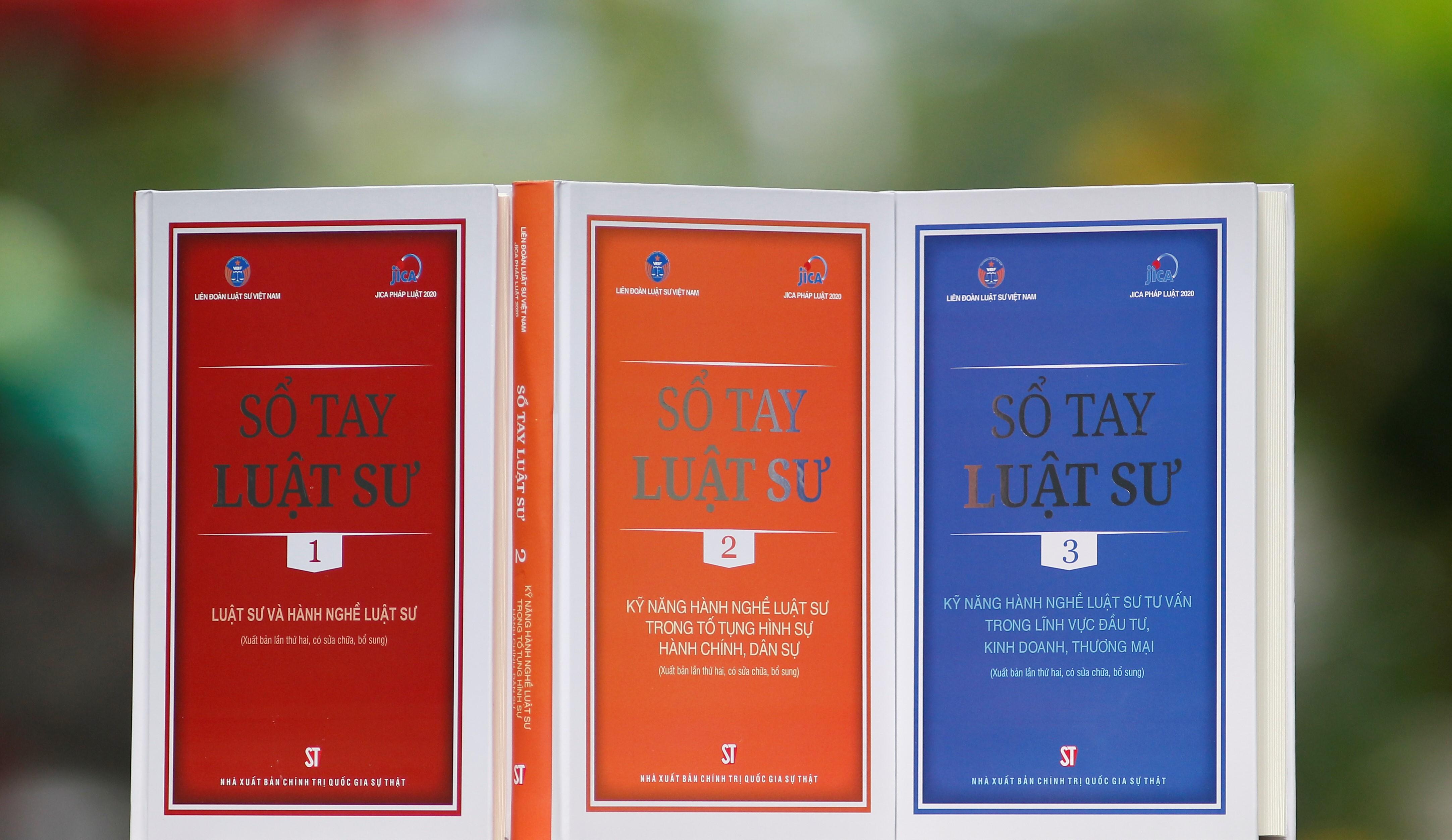 Sổ tay luật sư
