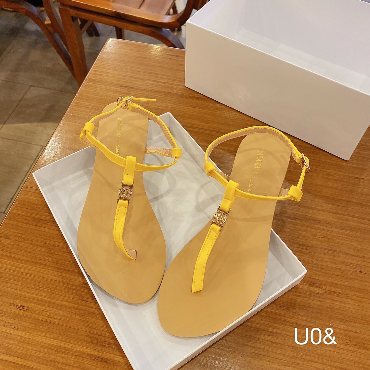 🎀🎀🎀 dép siêu hot về hàng nhoa khavch ,sinh và sang lắm ạ 📌📌 sandan cập bến 📍📍 #165k ⚡⚡ size 35-39