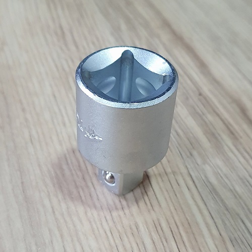 Đầu Chuyển Đổi Vặn Đai Ốc Cho Đầu Khấu 3/4 Sang 1/2 Và Ngược Lại Dùng Kết Hợp Vói Cần Siết Tạo Lực