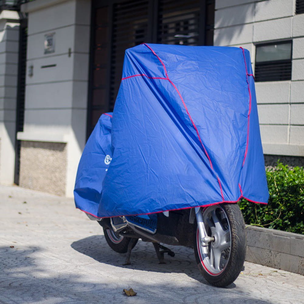 Bạt phủ xe máy che nắng, mưa loại dầy trơn , dễ dàng gấp lại gọn gàng bảo quản cốp xe, balo, túi xách