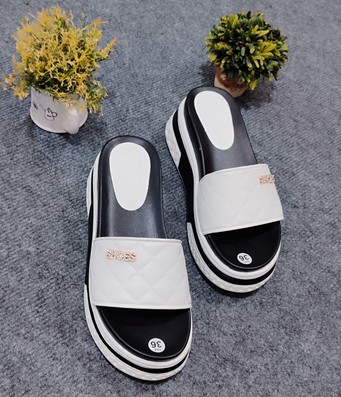 Dép đế xuồng bánh mỳ nữ hatishoes cao cấp 2023 dép cao gót nữ dép được làm từ 100% cao su pu siêu nhẹ đế xuồng cao 7 phân chuẩn pho